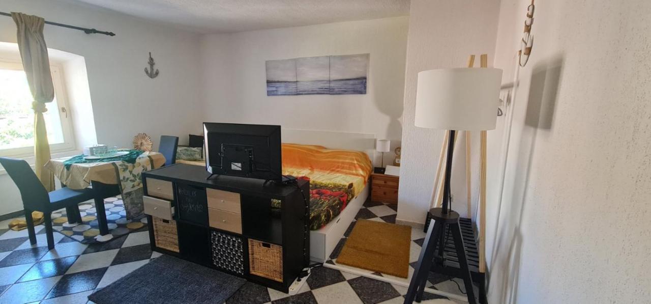 Studio Prommontore Premantura Exteriör bild